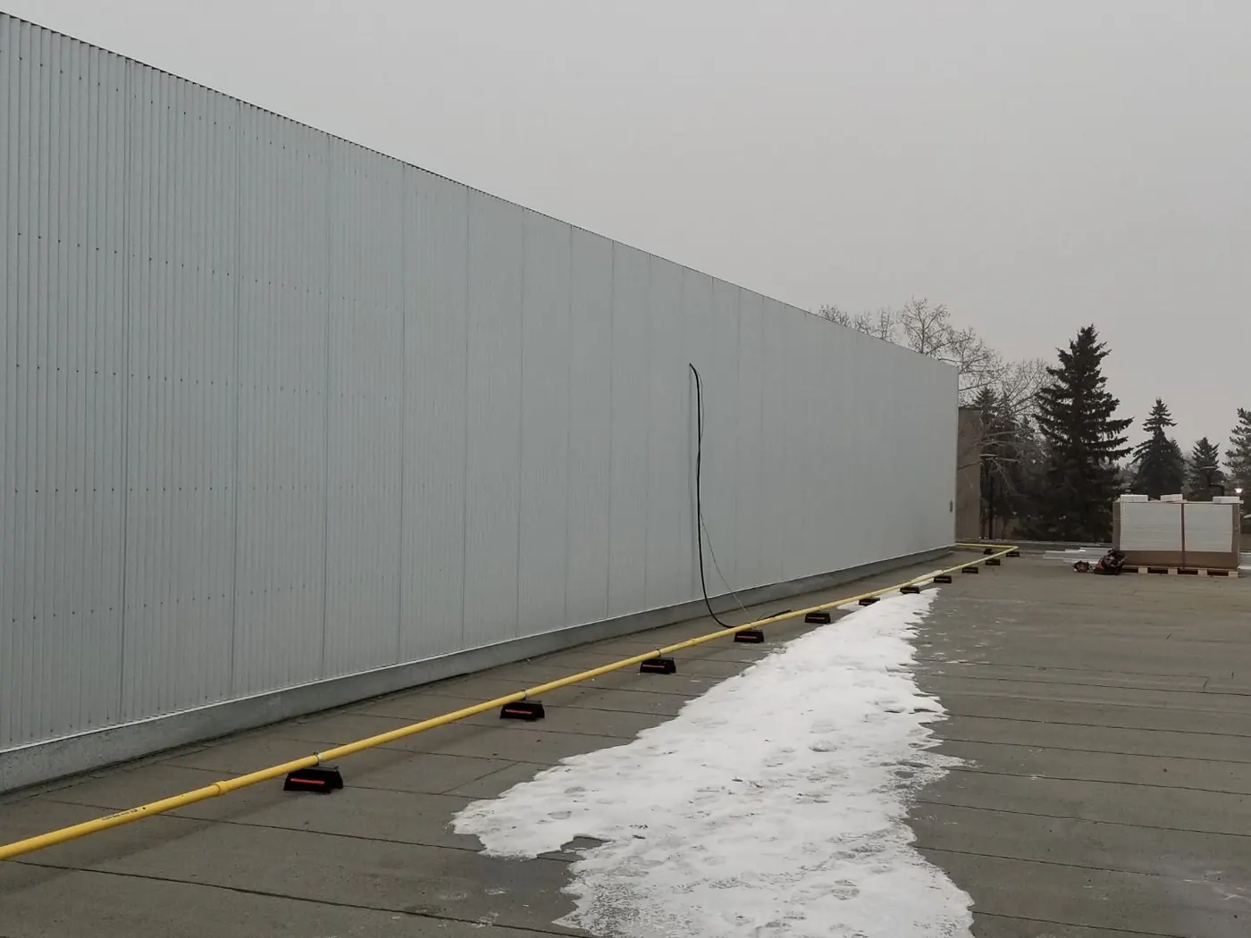 Commercial ground-mount solar array rails Edmonton winter