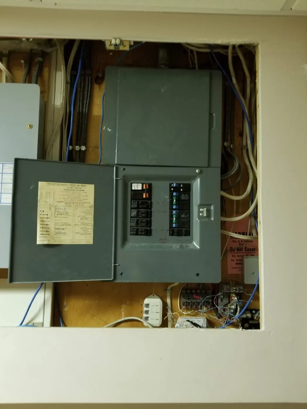 Old residential electrical panel before upgrade Edmonton